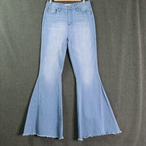 YMI GiGi Fit Flare Jeans Junior’s 13 / 31 Light Wash Wide Leg Raw Hem Retro Y2K
